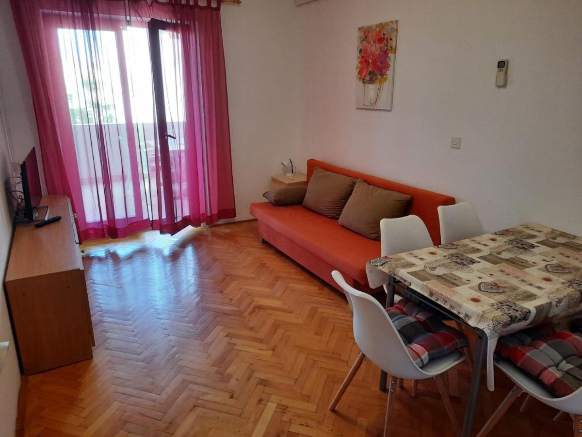 מאקרסקה Apartmani R&B Radalj מראה חיצוני תמונה