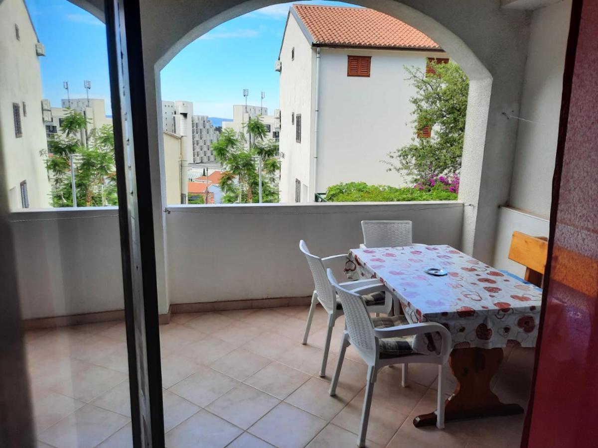 מאקרסקה Apartmani R&B Radalj מראה חיצוני תמונה