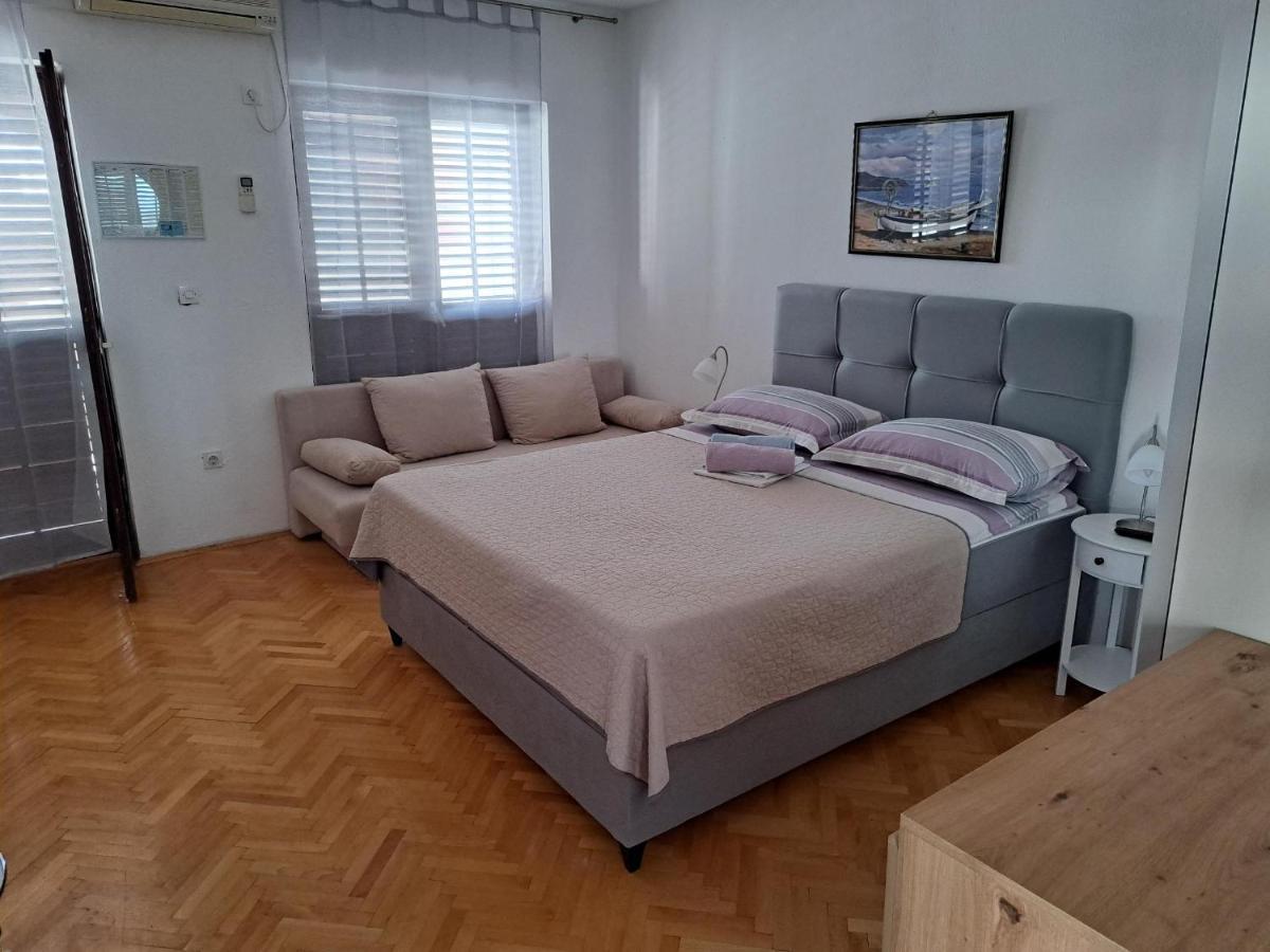 מאקרסקה Apartmani R&B Radalj מראה חיצוני תמונה
