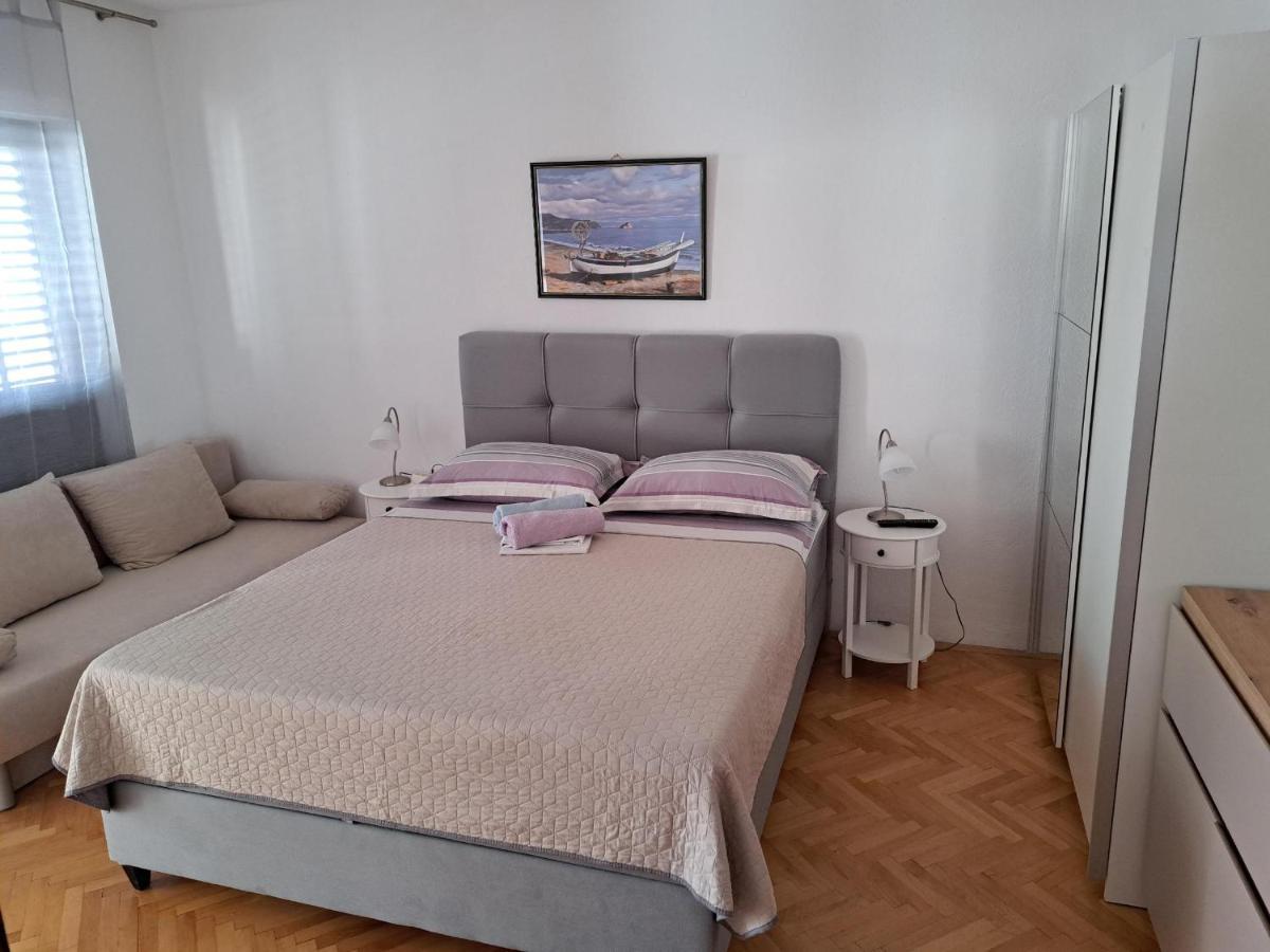 מאקרסקה Apartmani R&B Radalj מראה חיצוני תמונה