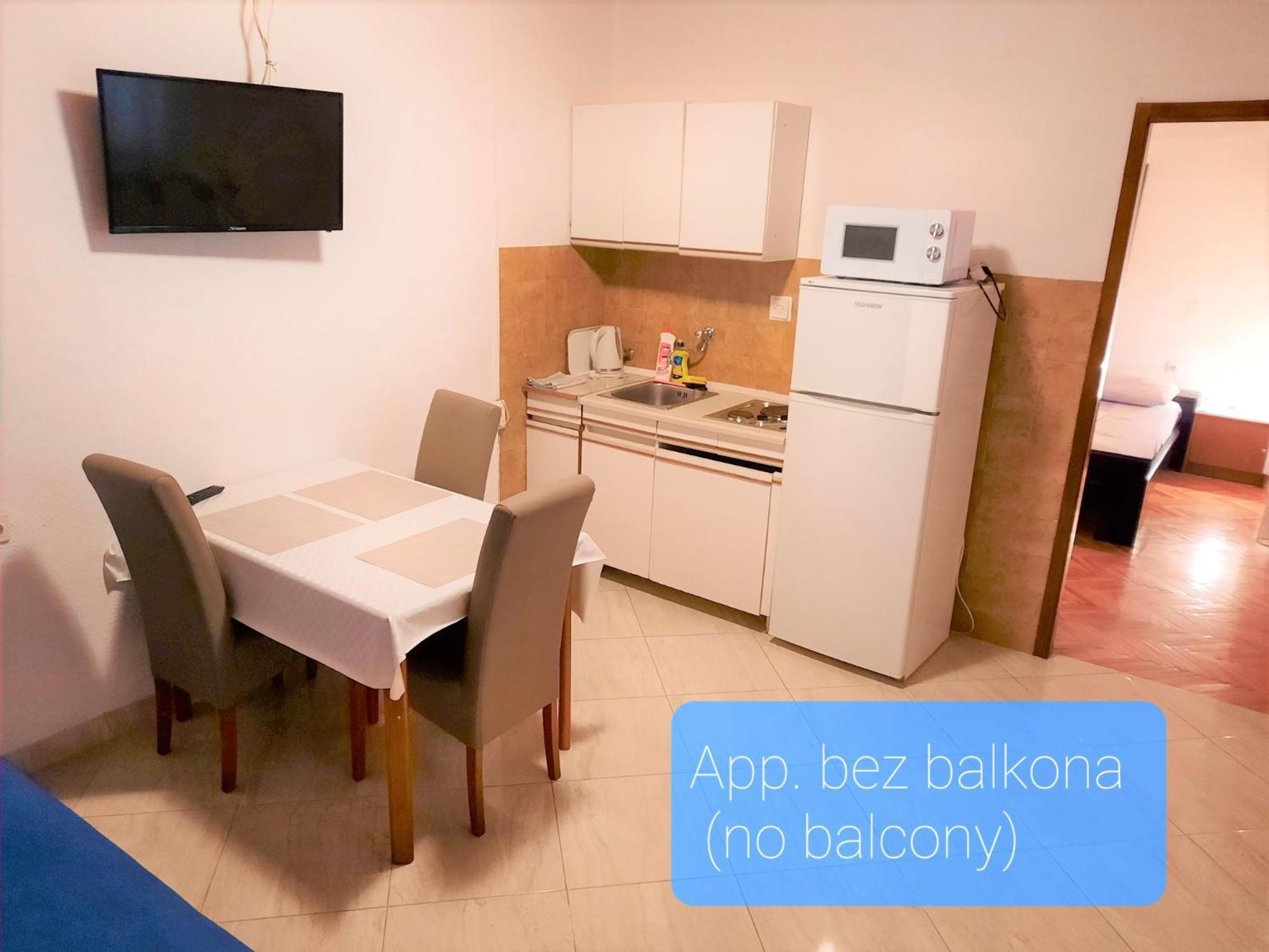 מאקרסקה Apartmani R&B Radalj מראה חיצוני תמונה
