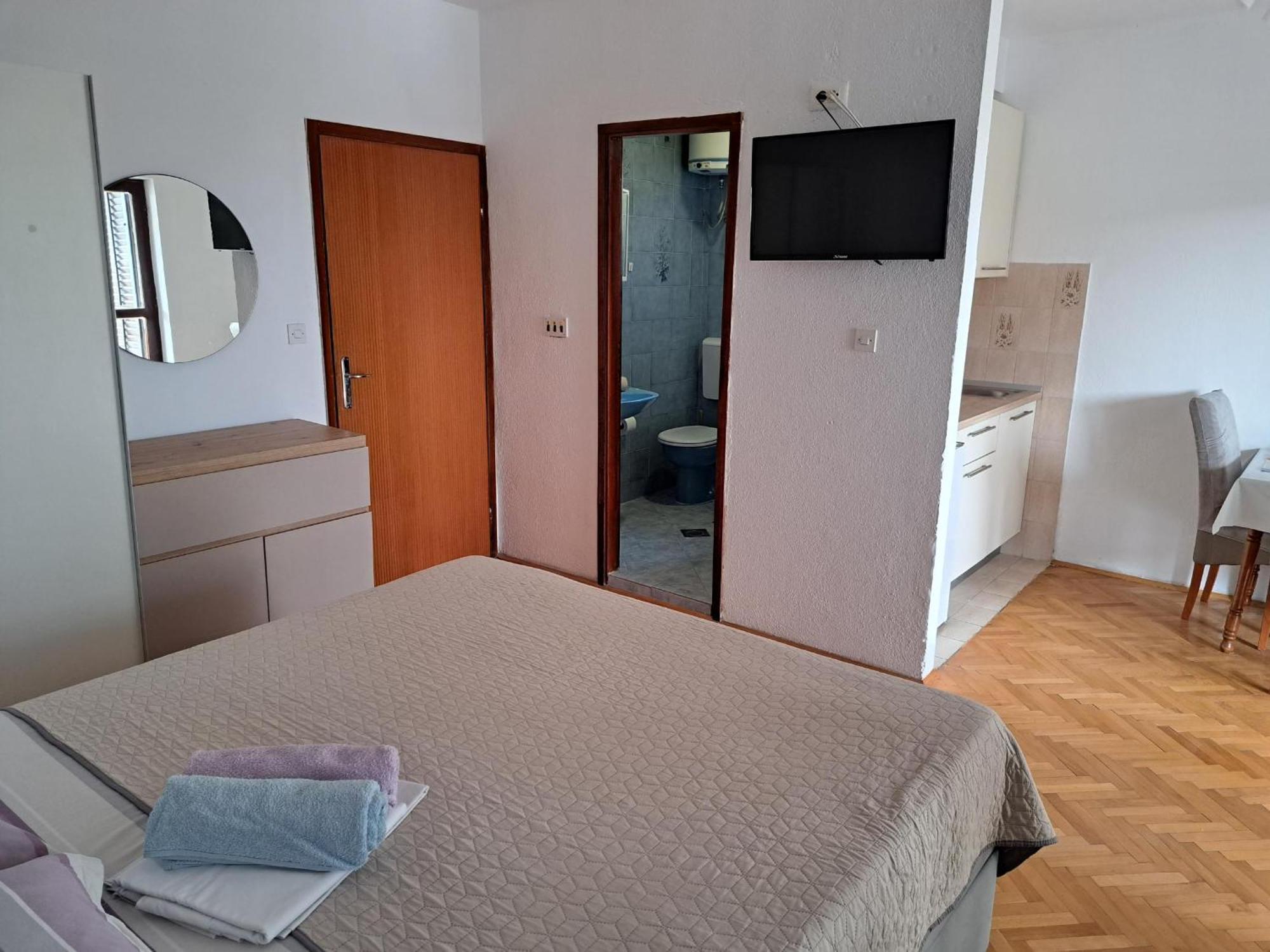 מאקרסקה Apartmani R&B Radalj חדר תמונה