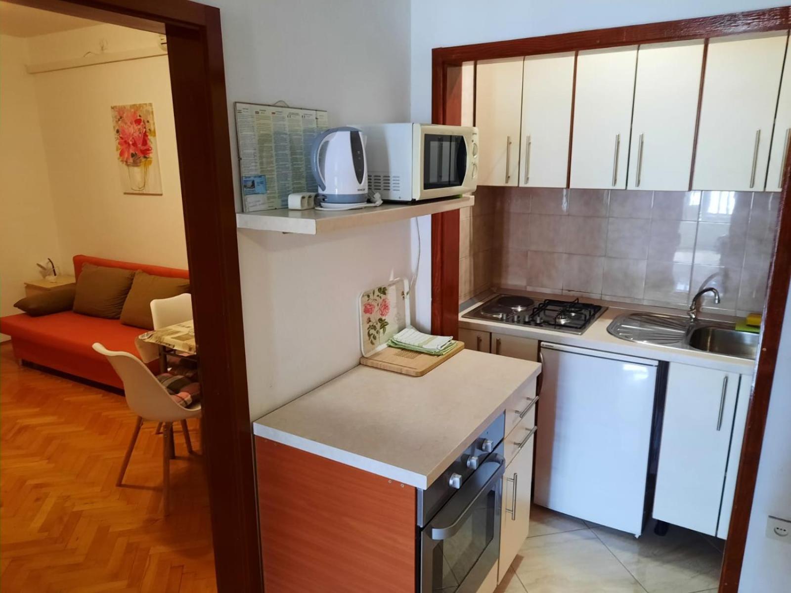 מאקרסקה Apartmani R&B Radalj חדר תמונה