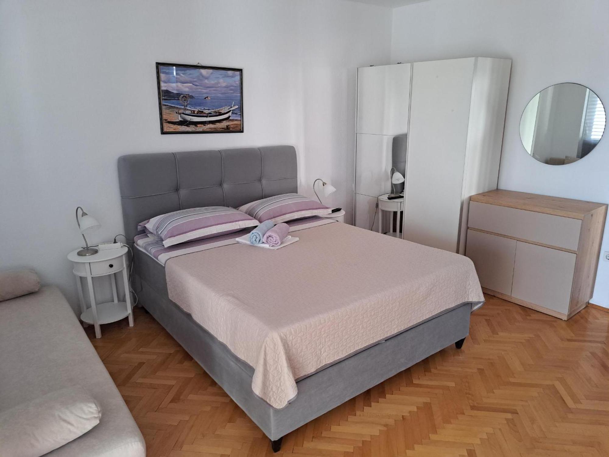 מאקרסקה Apartmani R&B Radalj חדר תמונה