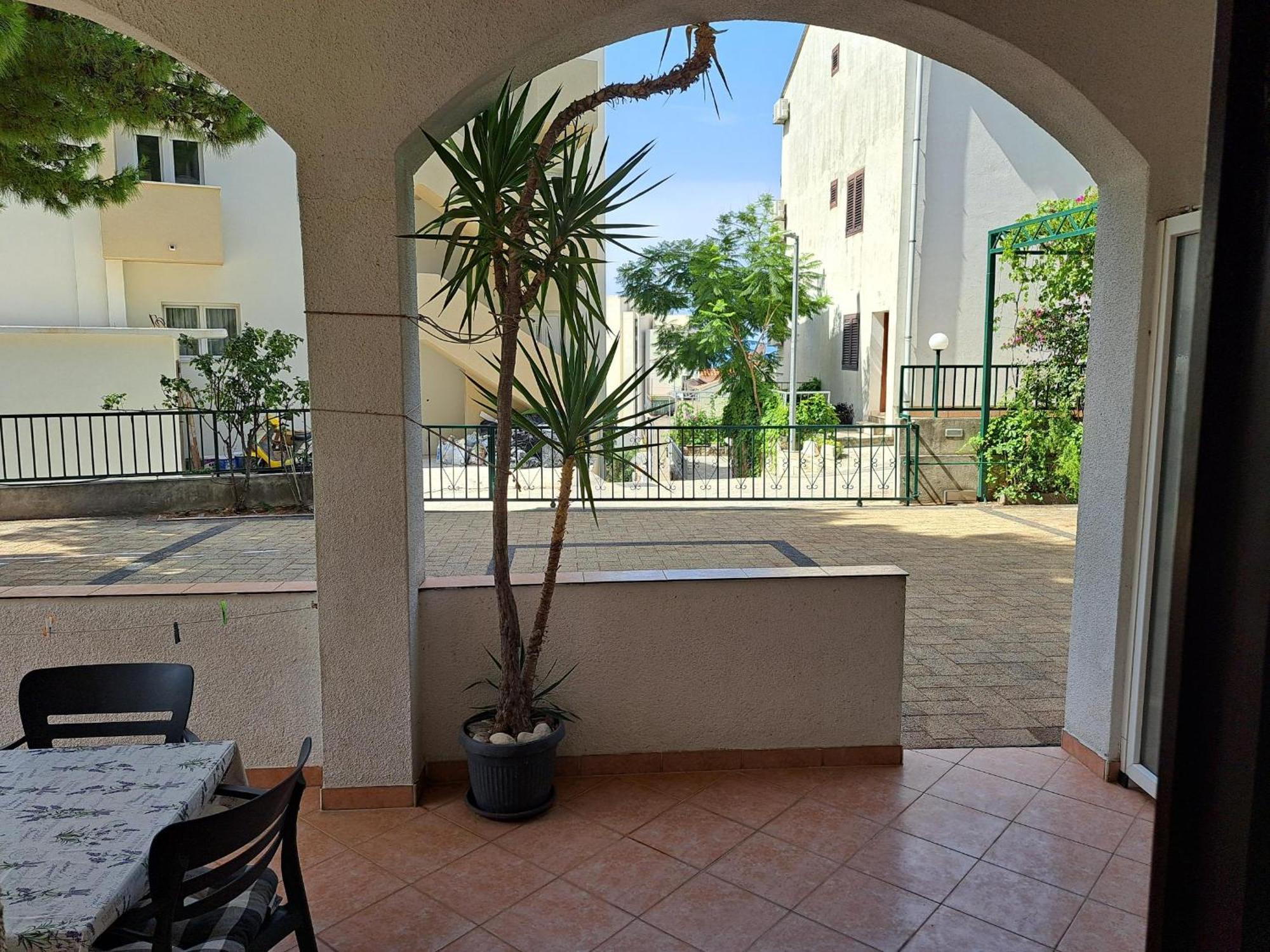 מאקרסקה Apartmani R&B Radalj מראה חיצוני תמונה