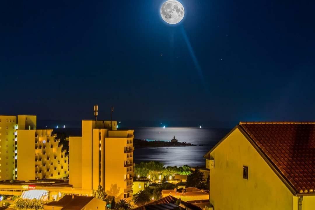 מאקרסקה Apartmani R&B Radalj מראה חיצוני תמונה