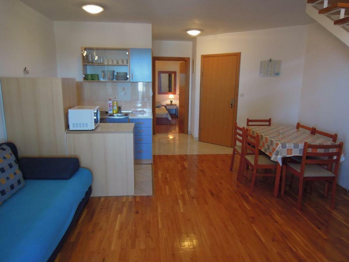 מאקרסקה Apartmani R&B Radalj מראה חיצוני תמונה