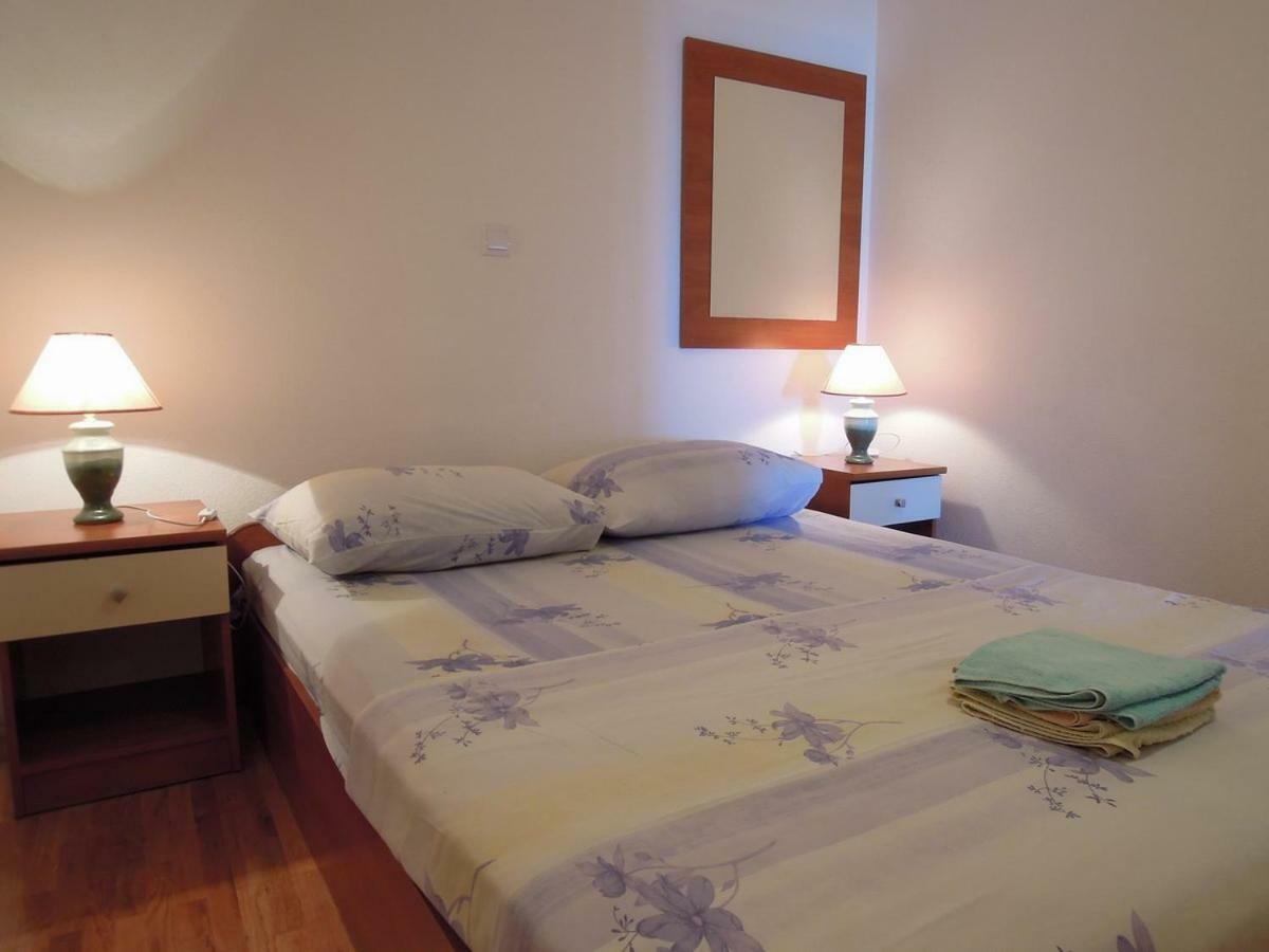 מאקרסקה Apartmani R&B Radalj מראה חיצוני תמונה