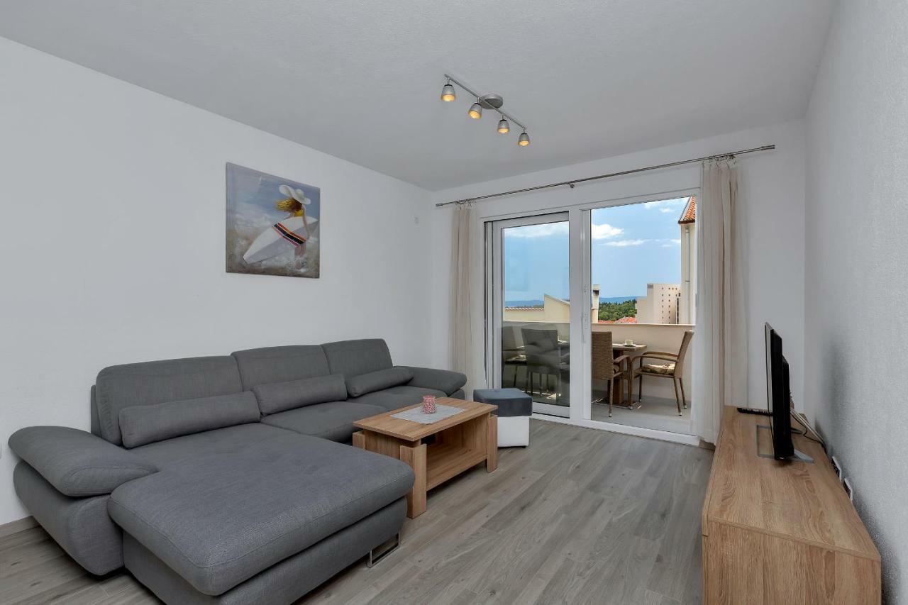 מאקרסקה Apartmani R&B Radalj מראה חיצוני תמונה