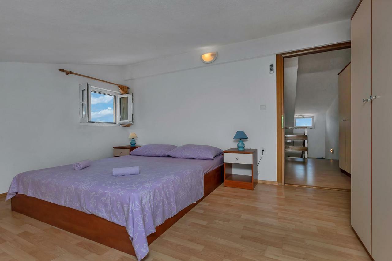מאקרסקה Apartmani R&B Radalj מראה חיצוני תמונה